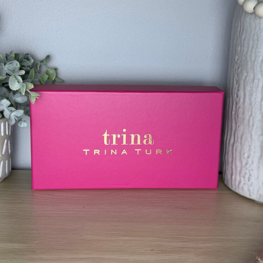 Trina Turk Large Zip Around Vegan Leather Wallet Black & White NWT - Picture 9 of 9